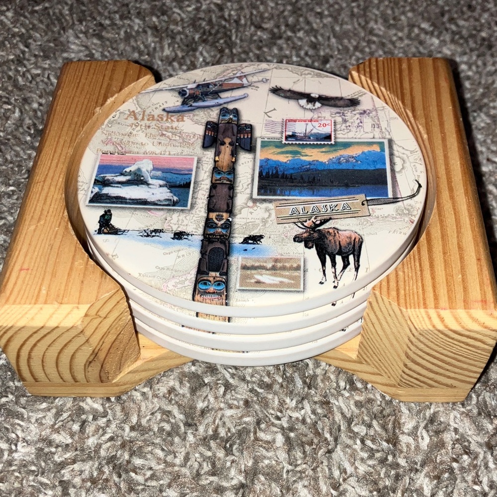 Alaska Scenic Round Ceramic Coasters Set of 4 With Wood Holder - Picture 5 of 6